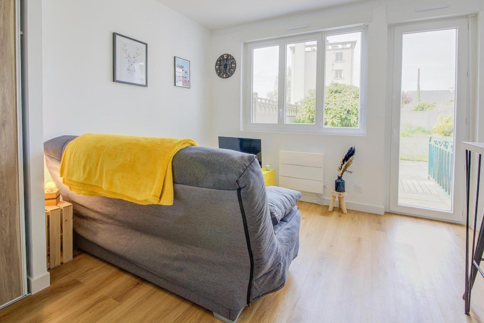 Appartamento Le Yellow, Studio Renove, Tout Confort, Jardin Saint-Jacques-de-la-Lande Esterno foto